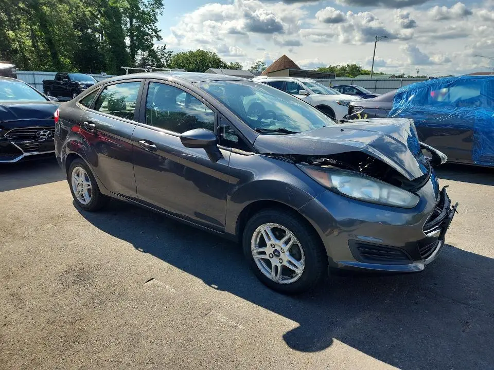 2018 FORD FIESTA SE  