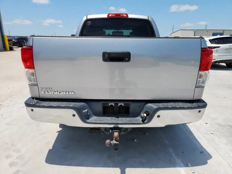 2010 TOYOTA TUNDRA CREWMAX LIMITED  
