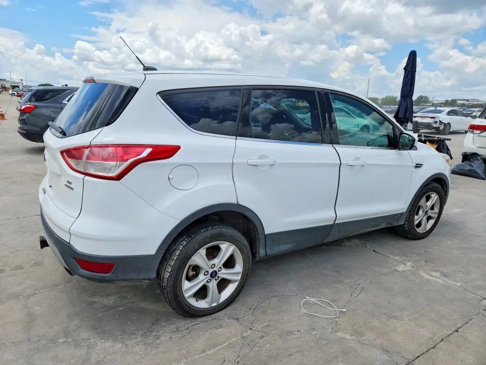 2015 FORD ESCAPE SE  