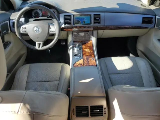 2010 JAGUAR XF PREMIUM  