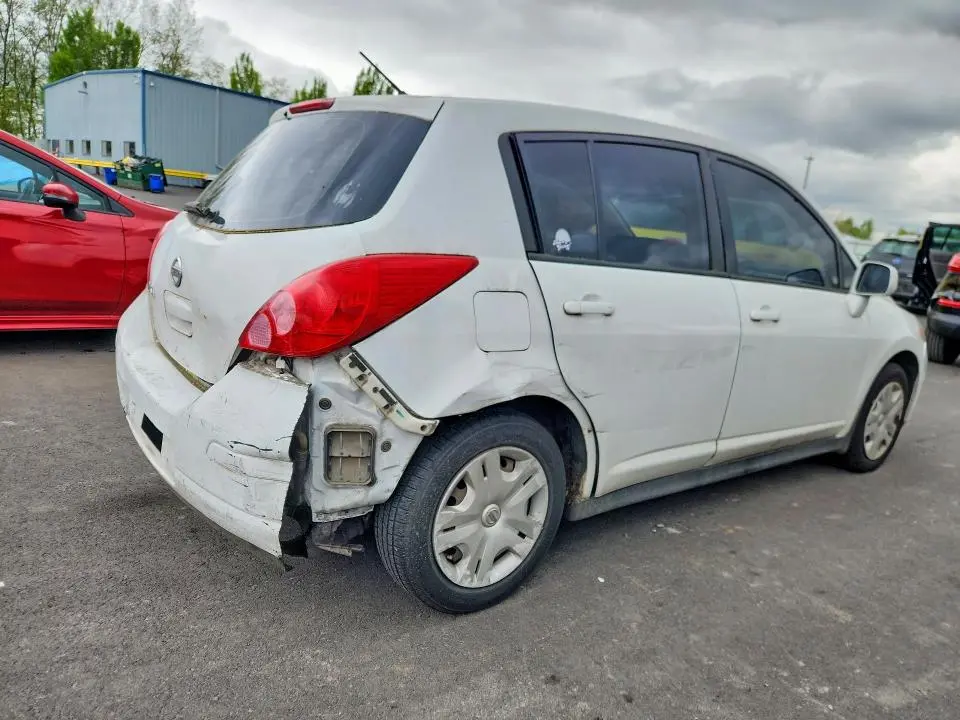 2012 NISSAN VERSA 1.8 S  