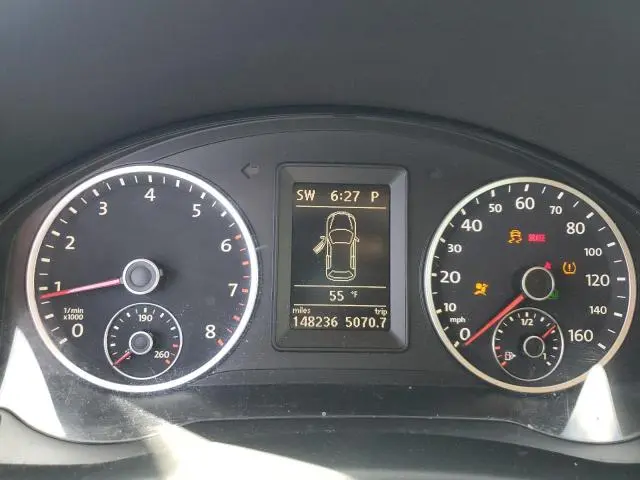 2011 VOLKSWAGEN TIGUAN S  