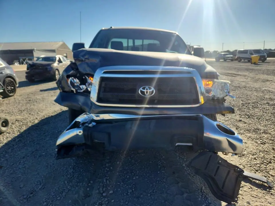 2011 TOYOTA TUNDRA DOUBLE CAB SR5  