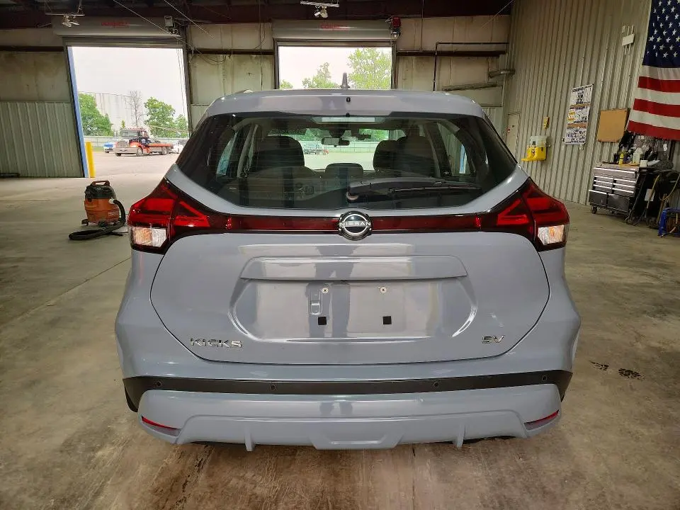 2023 NISSAN KICKS SV  