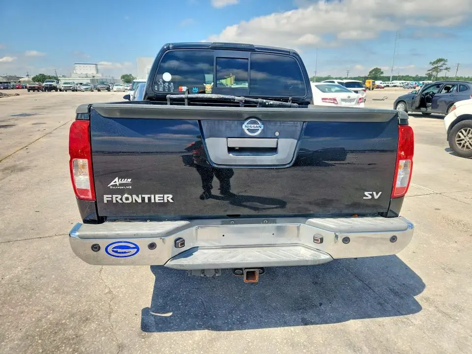 2014 NISSAN FRONTIER S  