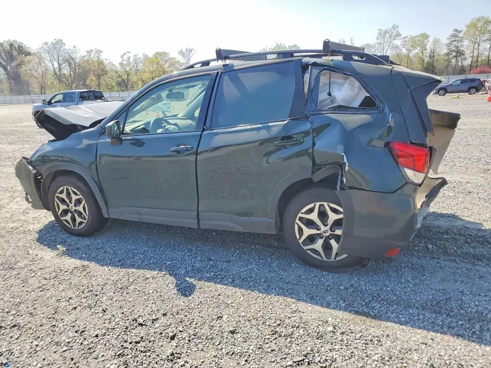 2023 SUBARU FORESTER PREMIUM  