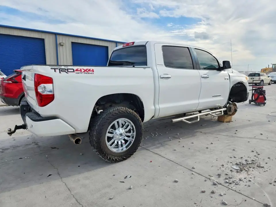 2014 TOYOTA TUNDRA CREWMAX LIMITED  