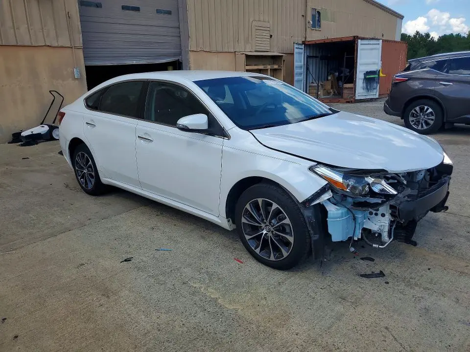2016 TOYOTA AVALON XLE  
