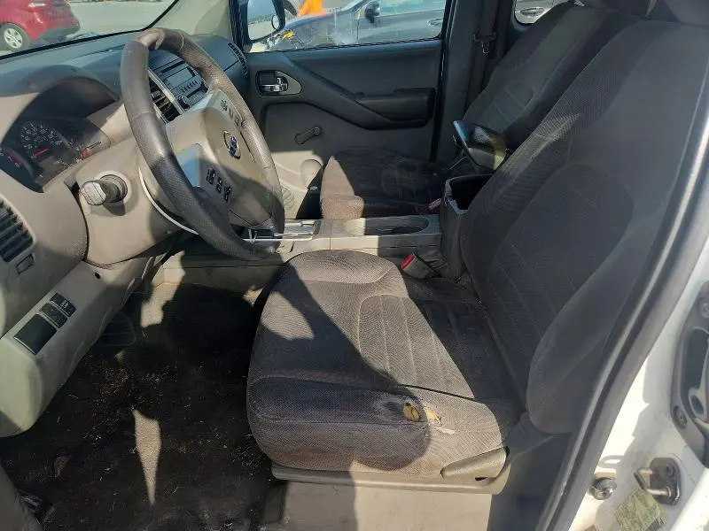 2014 NISSAN FRONTIER S  