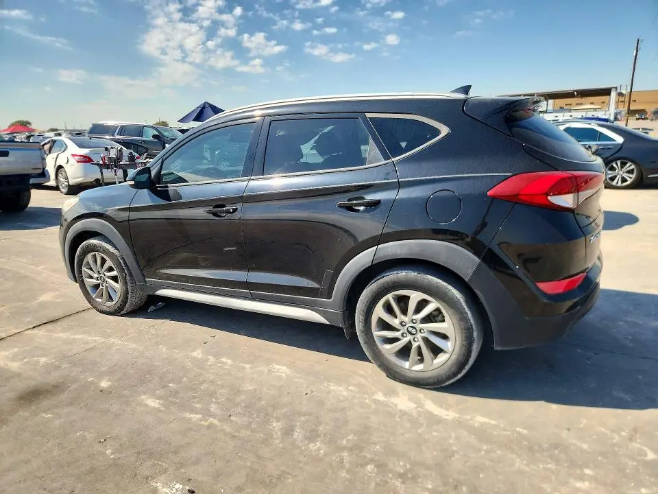 2017 HYUNDAI TUCSON SE PLUS  