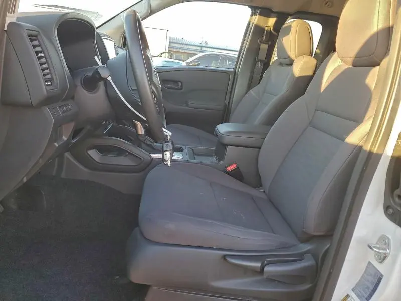 2024 NISSAN FRONTIER WORK TRUCK ** PRIOR FLEET **