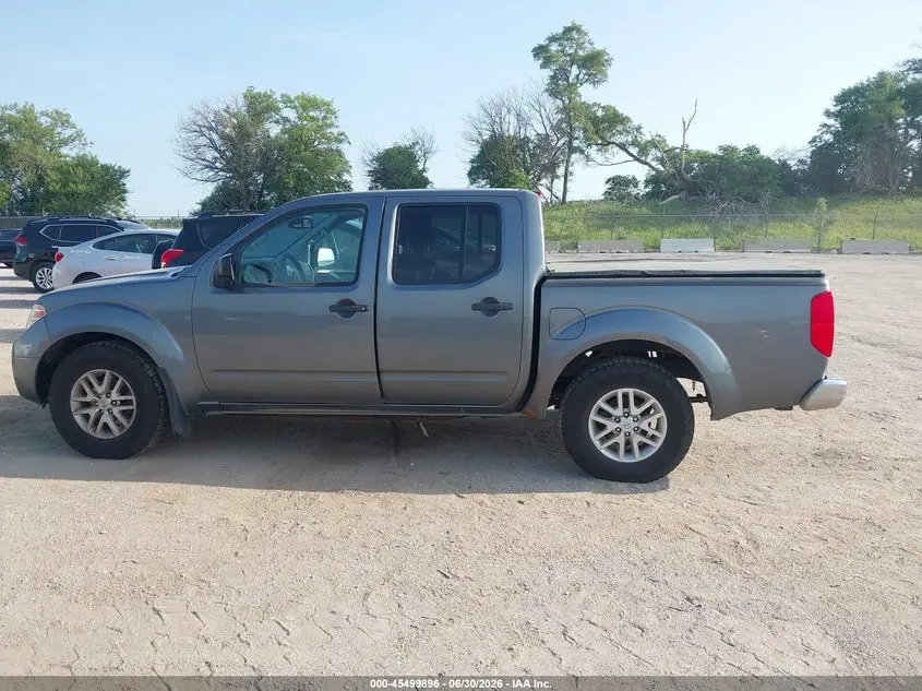 2016 NISSAN FRONTIER SV