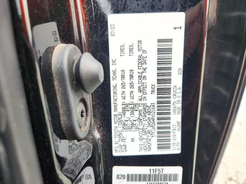 2023 TOYOTA TUNDRA SR5  