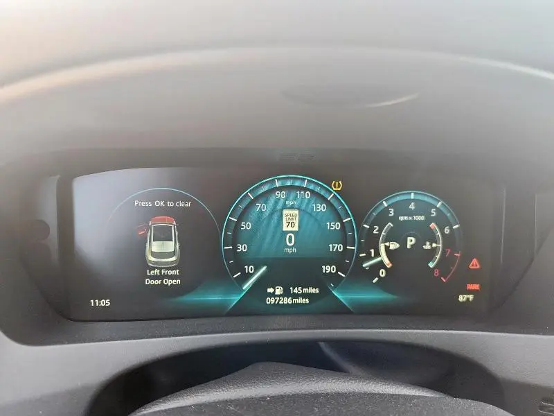 2018 JAGUAR F-PACE R - SPORT  