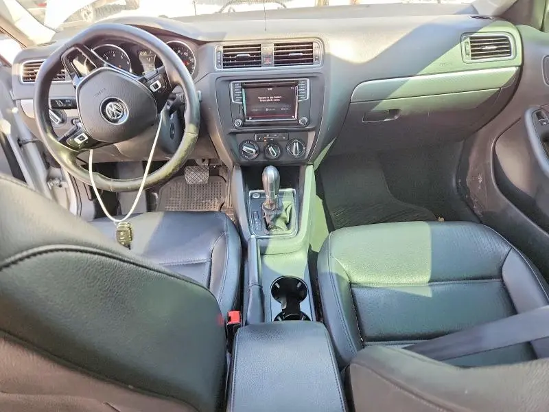 2016 VOLKSWAGEN JETTA SE  