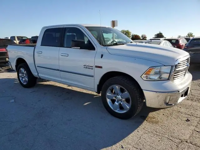 2016 RAM 1500 SLT