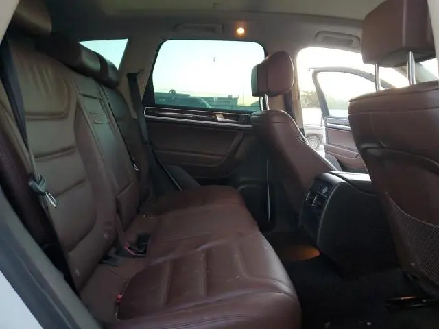2014 VOLKSWAGEN TOUAREG V6 TDI  