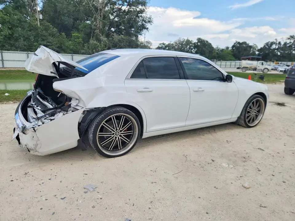 2014 CHRYSLER 300   