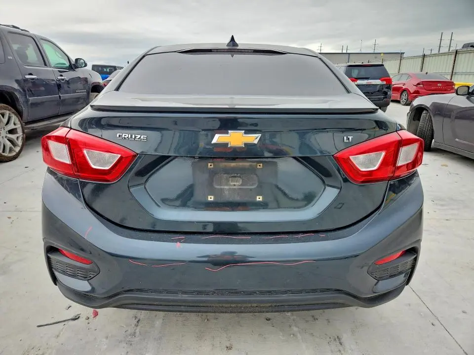 2018 CHEVROLET CRUZE LT  