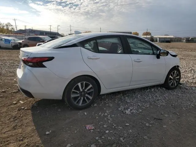 2023 NISSAN VERSA SV  