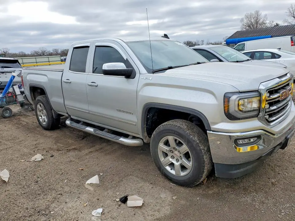 2018 GMC SIERRA K1500 SLT  