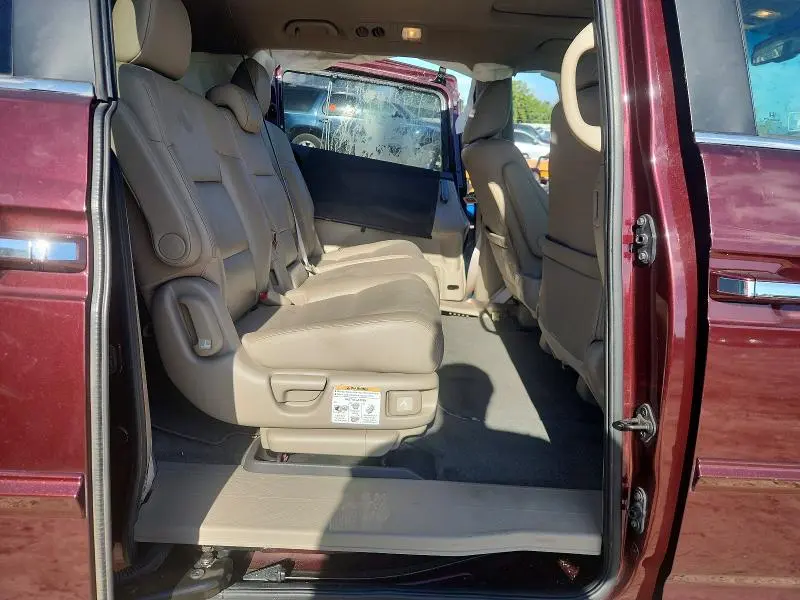 2011 HONDA ODYSSEY   