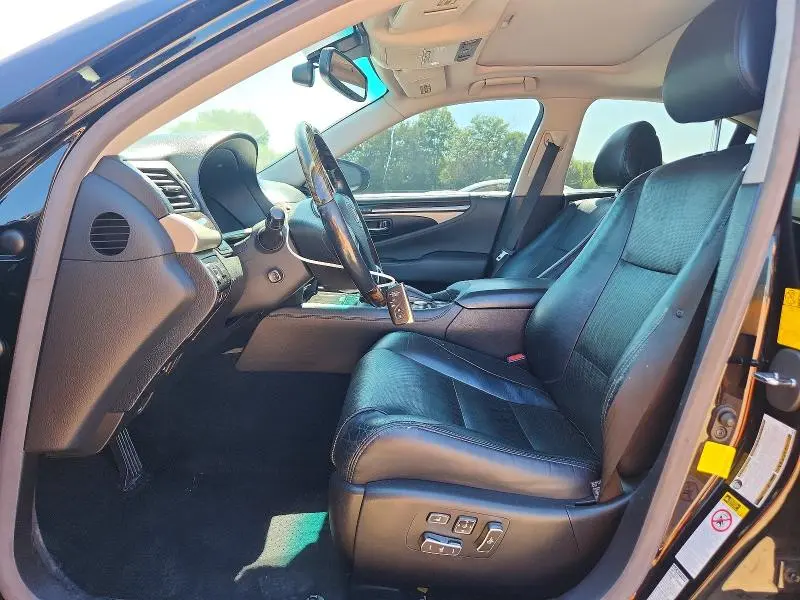 2013 LEXUS LS 460  