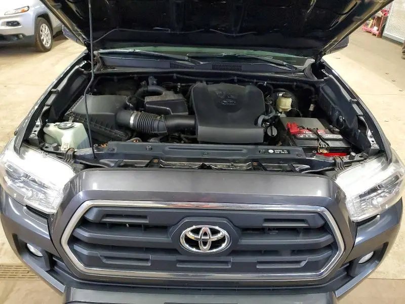 2017 TOYOTA TACOMA SR5 V6  