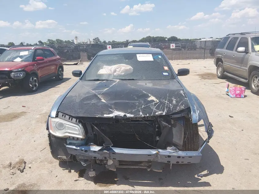 2011 CHRYSLER 300C  