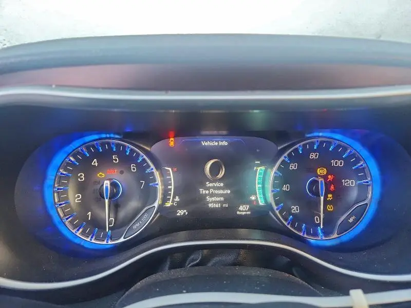 2017 CHRYSLER PACIFICA LIMITED  