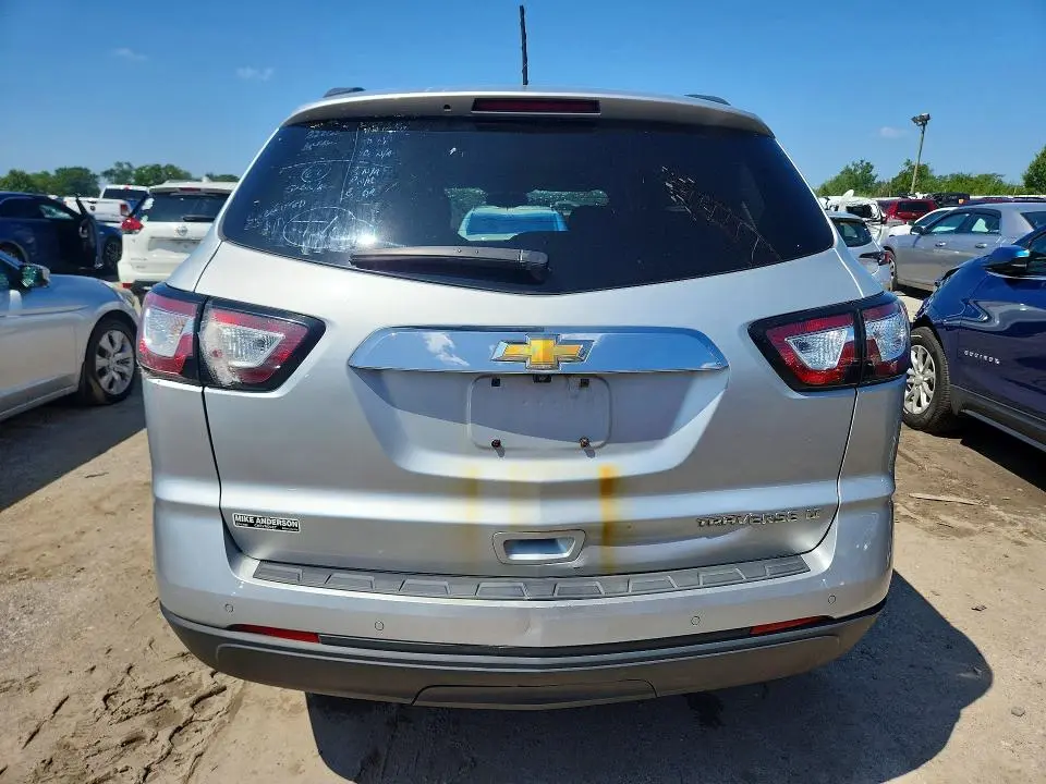 2015 CHEVROLET TRAVERSE LT  