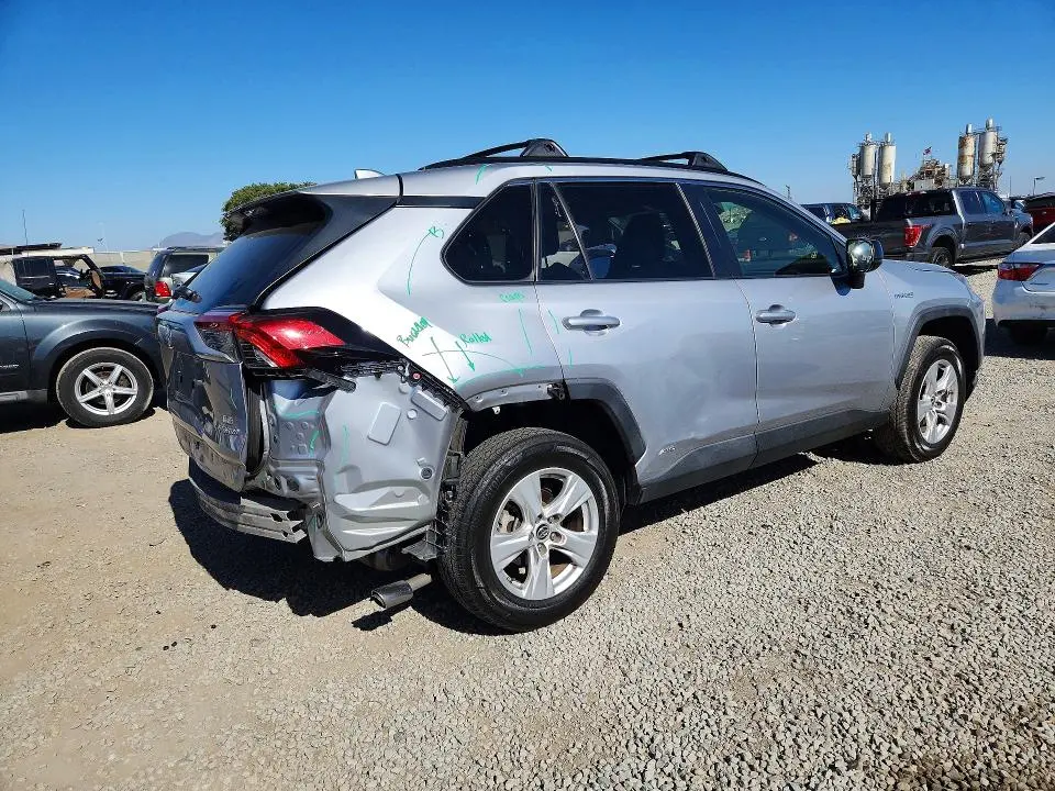 2019 TOYOTA RAV4 LE  
