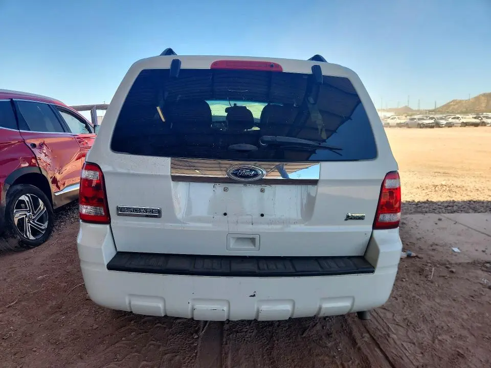 2011 FORD ESCAPE LIMITED  