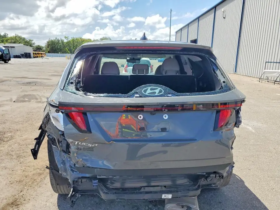 2026 HYUNDAI TUCSON SE  