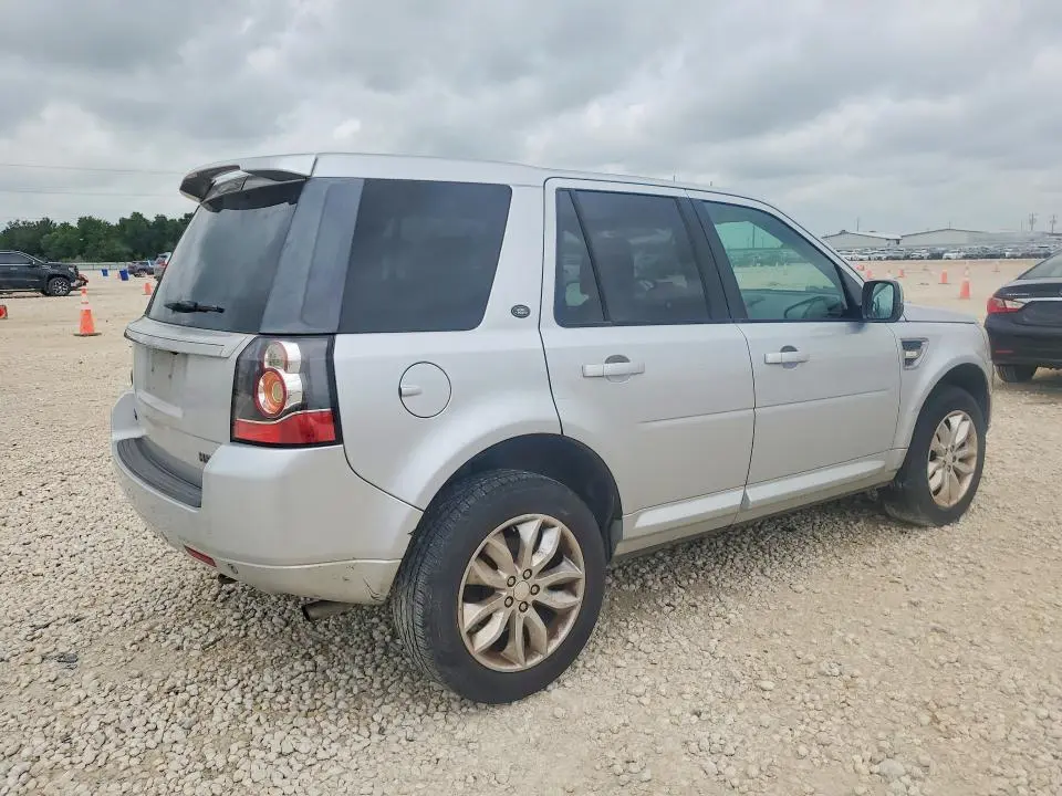 2015 LAND ROVER LR2 BASE  