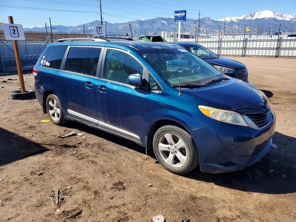 2012 TOYOTA SIENNA LE 8-PASSENGER  