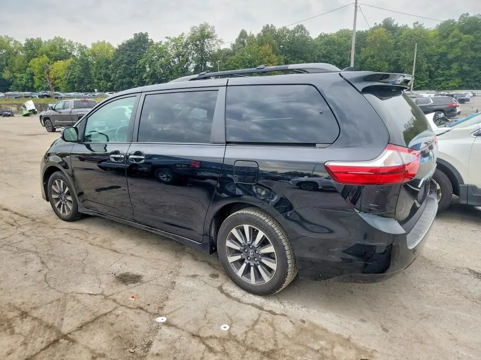 2019 TOYOTA SIENNA LIMITED PREMIUM 7-PASSENGER  