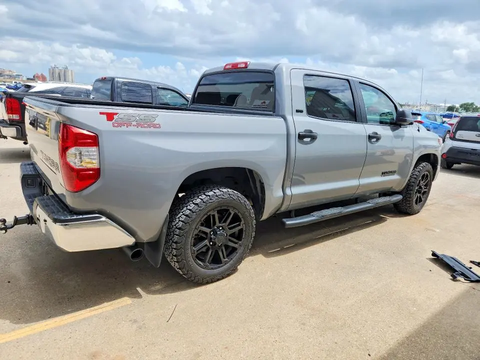 2019 TOYOTA TUNDRA CREWMAX SR5  