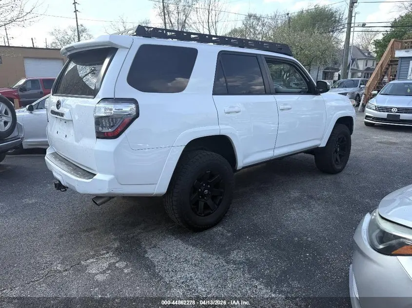 2017 TOYOTA 4RUNNER SR5