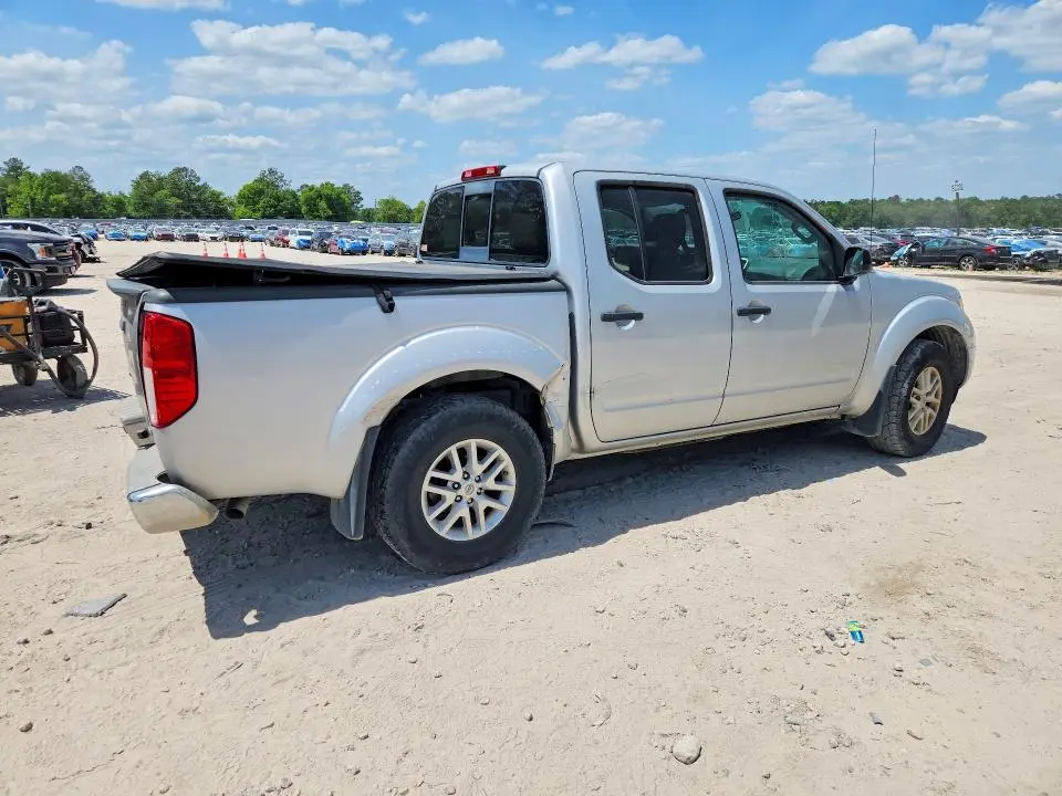 2017 NISSAN FRONTIER SV  