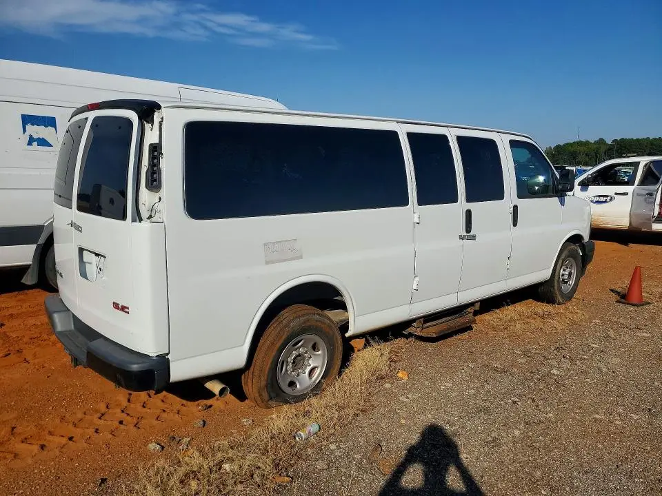 2020 GMC SAVANA G3500 LS  