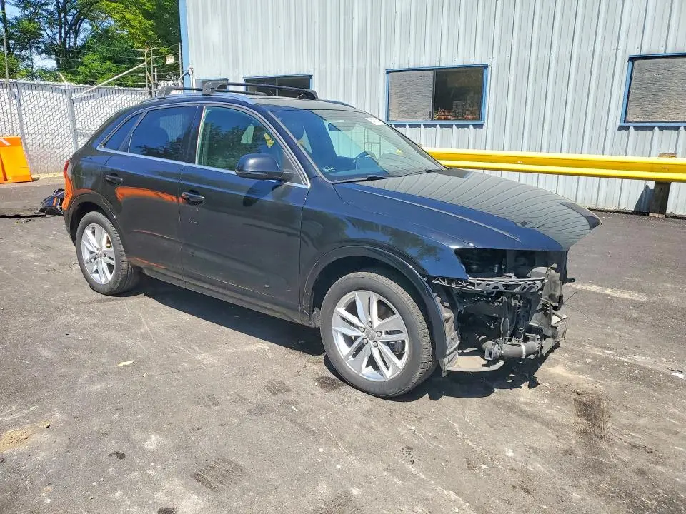 2016 AUDI Q3   