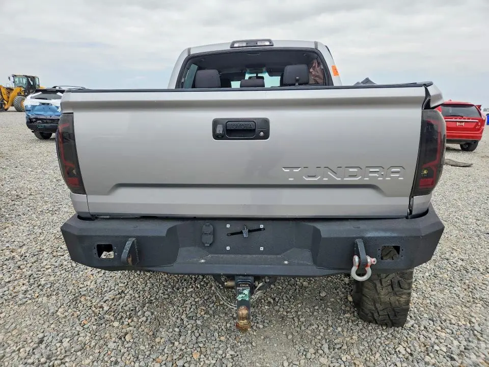 2014 TOYOTA TUNDRA CREWMAX SR5  