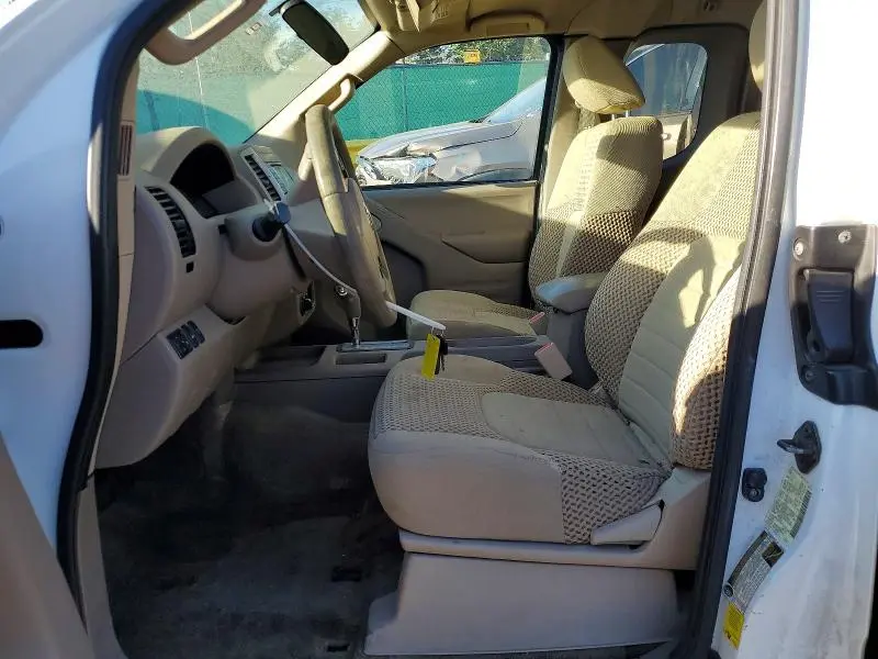 2015 NISSAN FRONTIER SV V6  