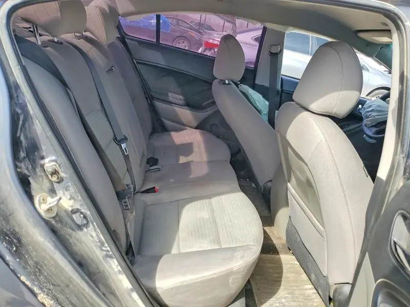 2015 KIA FORTE LX  