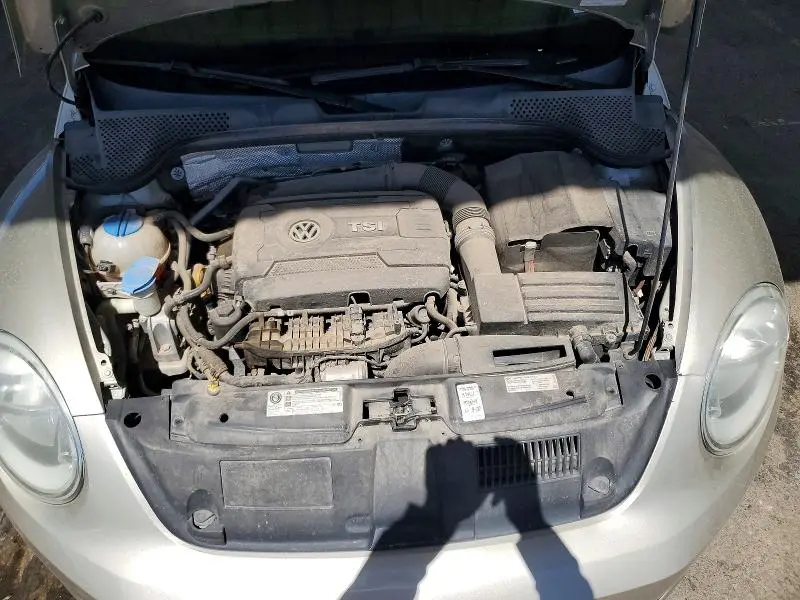 2015 VOLKSWAGEN BEETLE 1.8T  