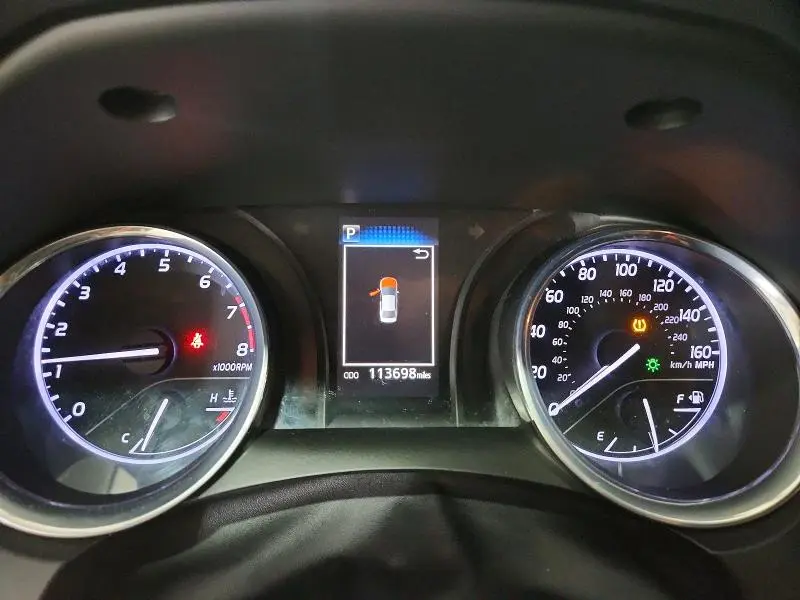 2020 TOYOTA CAMRY SE  