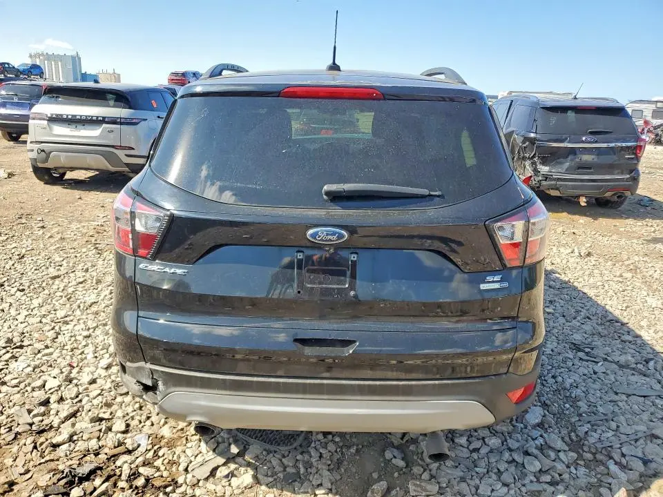 2018 FORD ESCAPE SE  