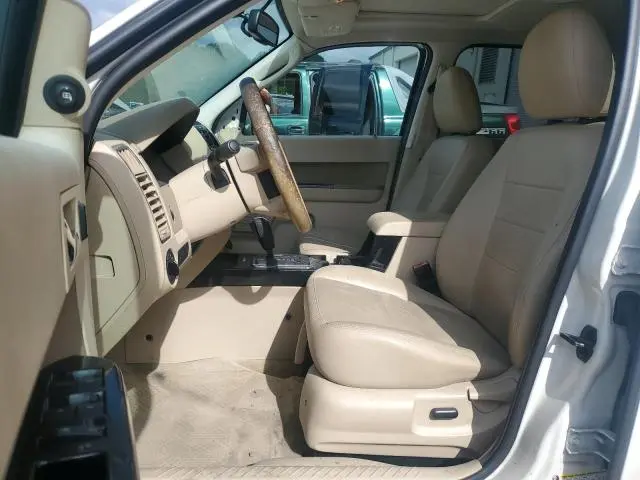 2011 FORD ESCAPE LIMITED  