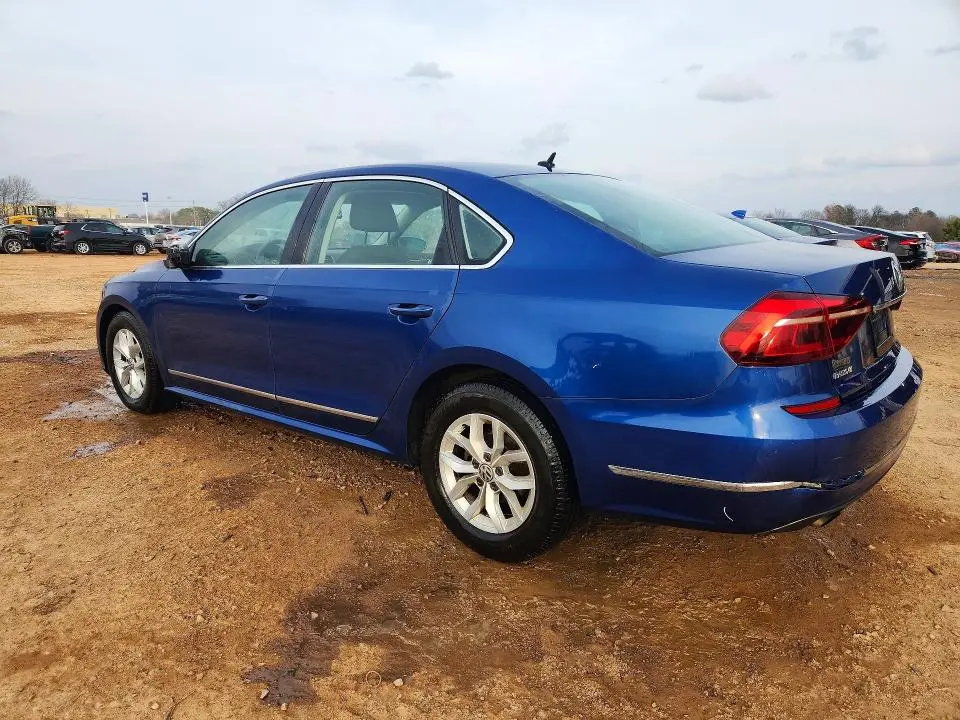 2017 VOLKSWAGEN PASSAT S  
